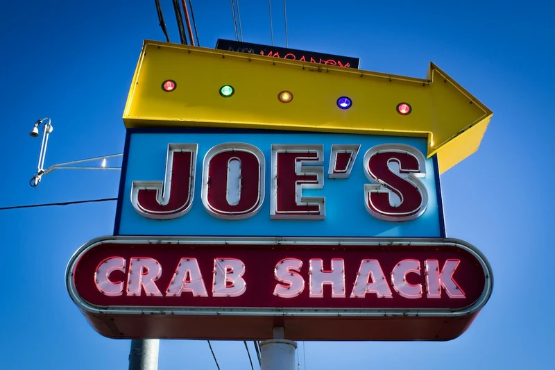 Joe's Crab Shack sign