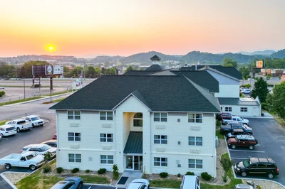Sevierville hotel at sunset