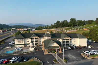 The Lodge at Five Oaks in Sevierville