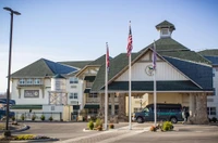 The Lodge at Five Oaks exterior