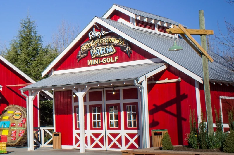 Ripley's Old MacDonald's Farm Mini Golf in Sevierville