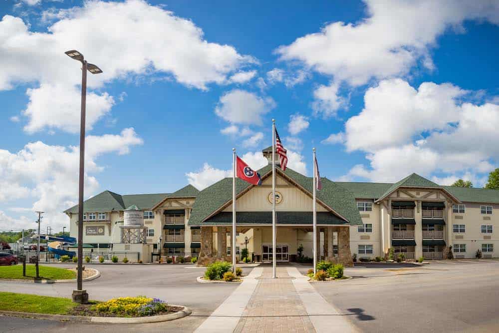 3 Reasons to Plan a Couples’ Getaway to Our Hotel in Sevierville TN