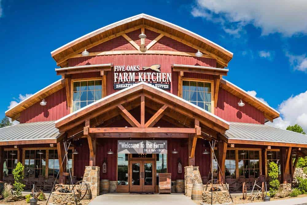 3 Family Restaurants in Sevierville TN You Need to Try