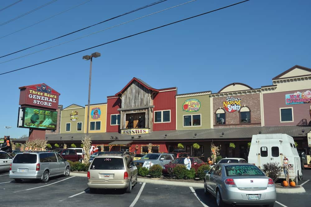 5 of the Best Shops in Pigeon Forge You Need to Visit
