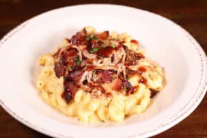 Sun Diner Mac and Cheese with Pulled Pork